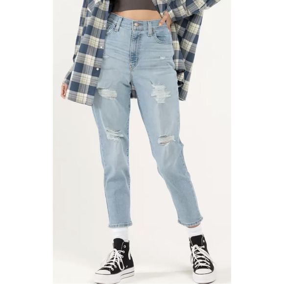 Levi's Denim - NWT Levi's High Waisted Mom Jeans
